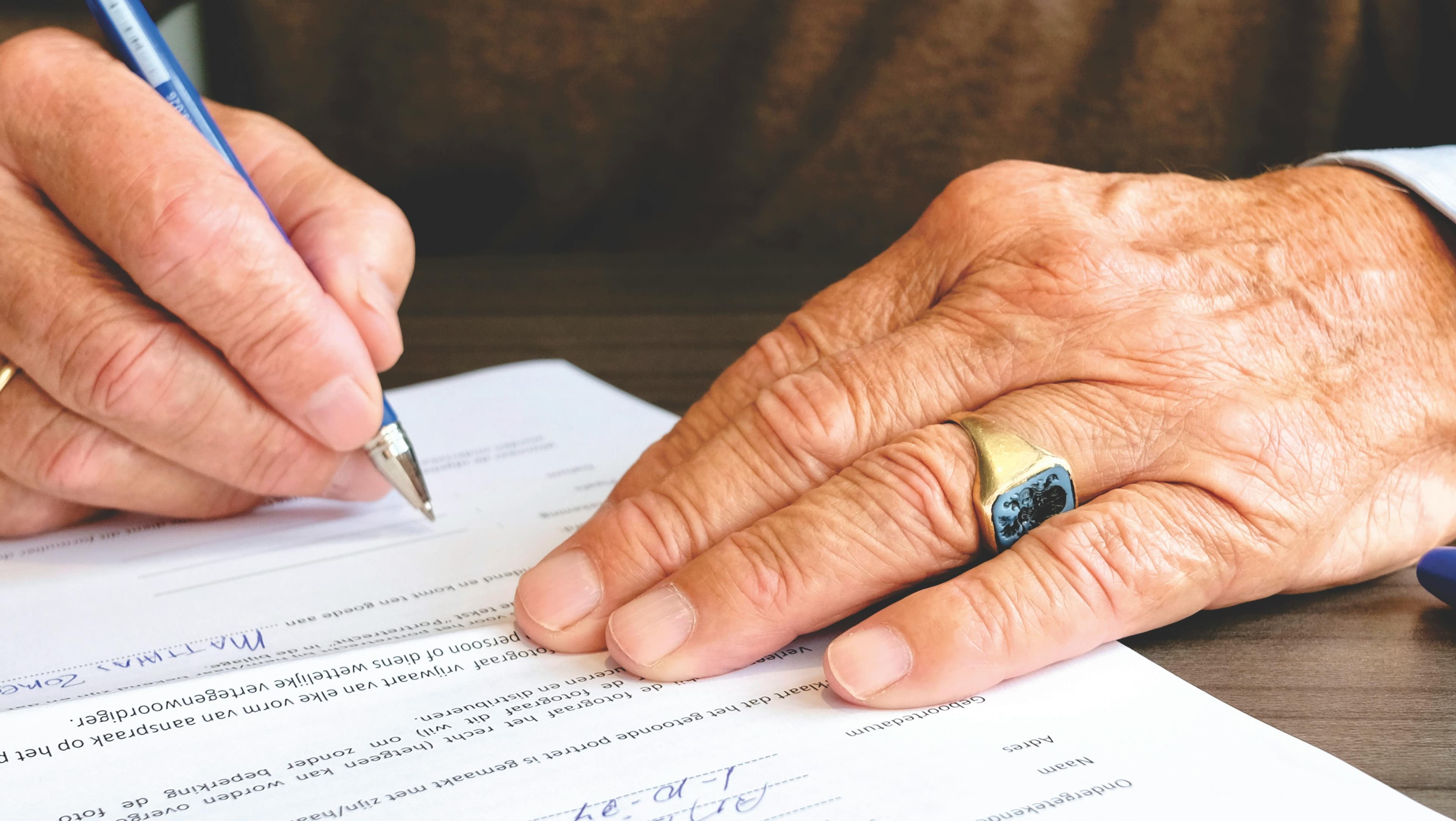 /api/media/file/pexels-matthiaszomer-618158.jpg